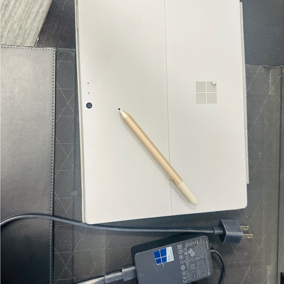 Surface Pro 4 Bundle - Picture 4 of 6